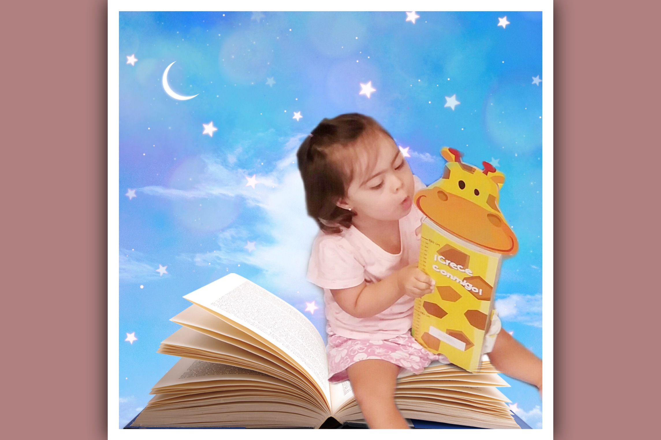 imagen de niña con sindrome de down leyendo un cuento