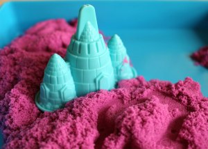 arena magica color rosa con moldes de castillos